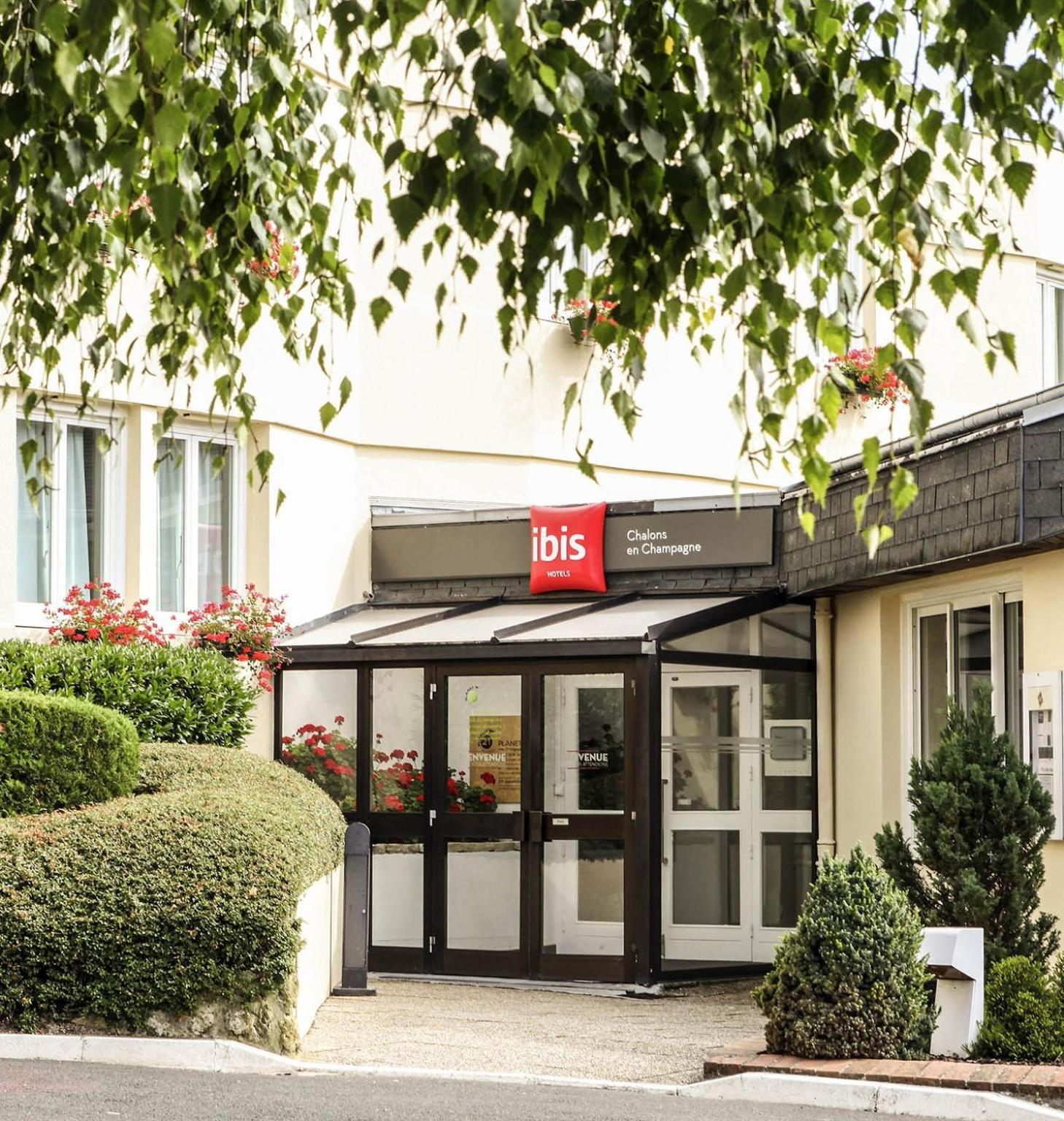 ホテル Ibis Chalons En Champagne エクステリア 写真