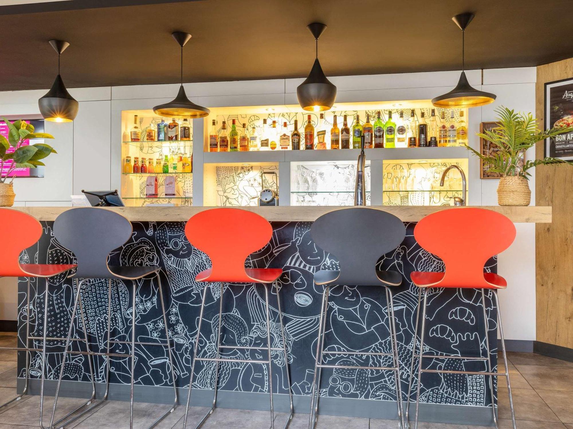 ホテル Ibis Chalons En Champagne エクステリア 写真