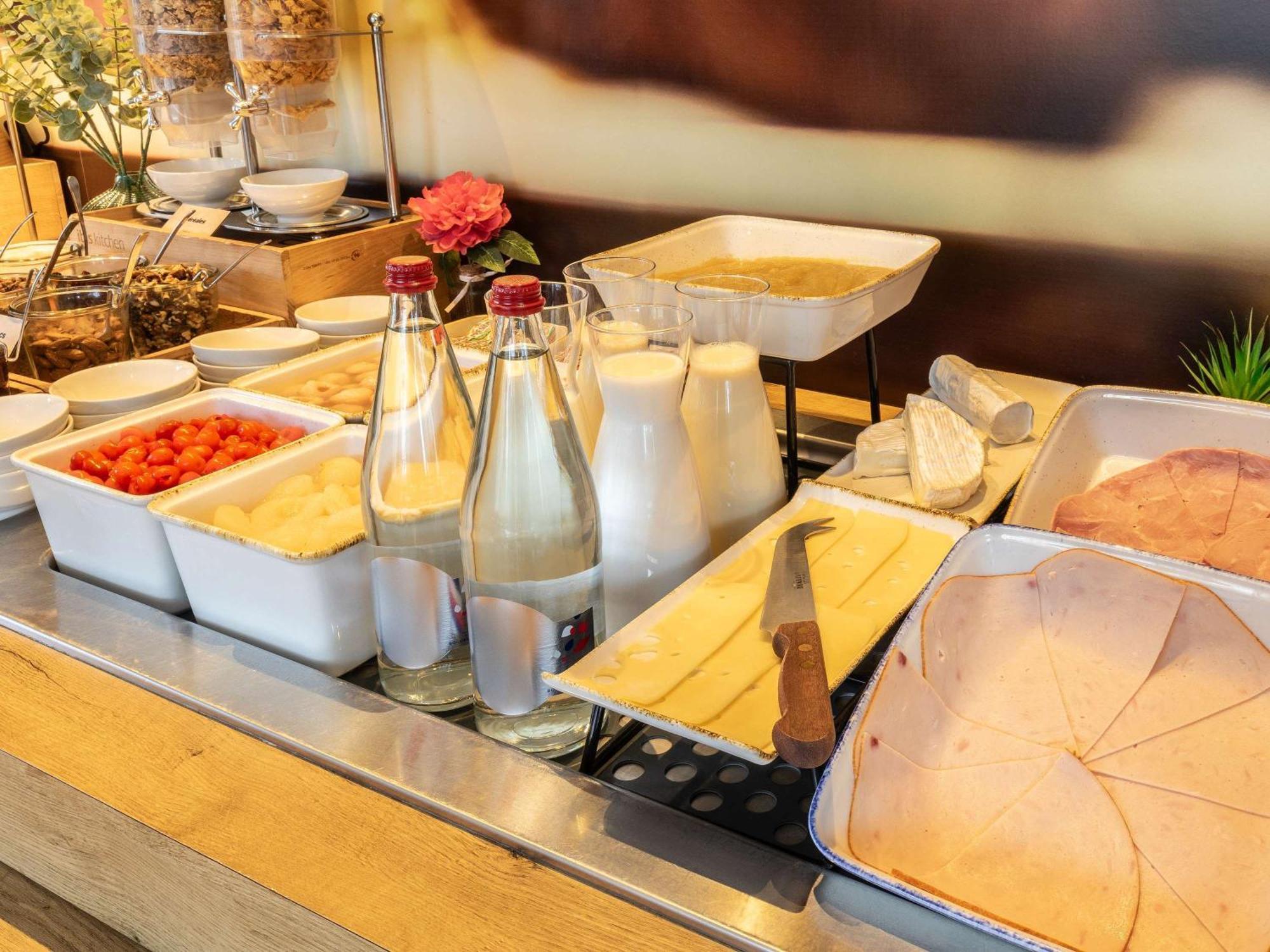 ホテル Ibis Chalons En Champagne エクステリア 写真