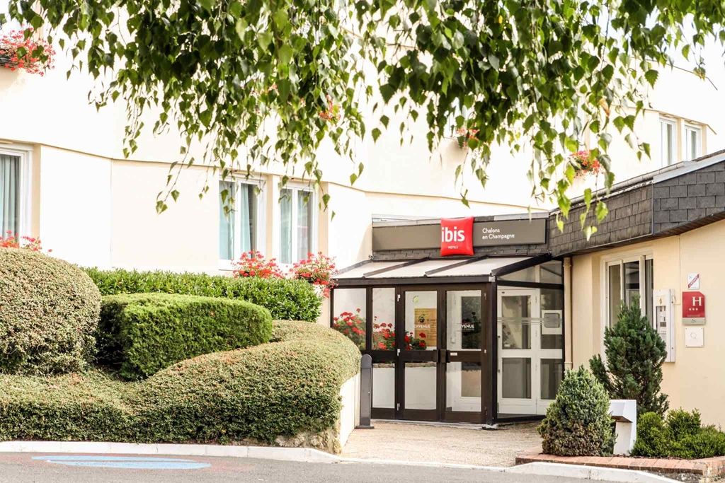 ホテル Ibis Chalons En Champagne エクステリア 写真